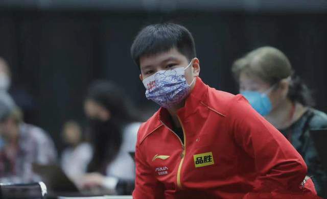 最终巴萨2-4赫罗纳。